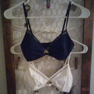2 Bra set cutout and mesh detail
